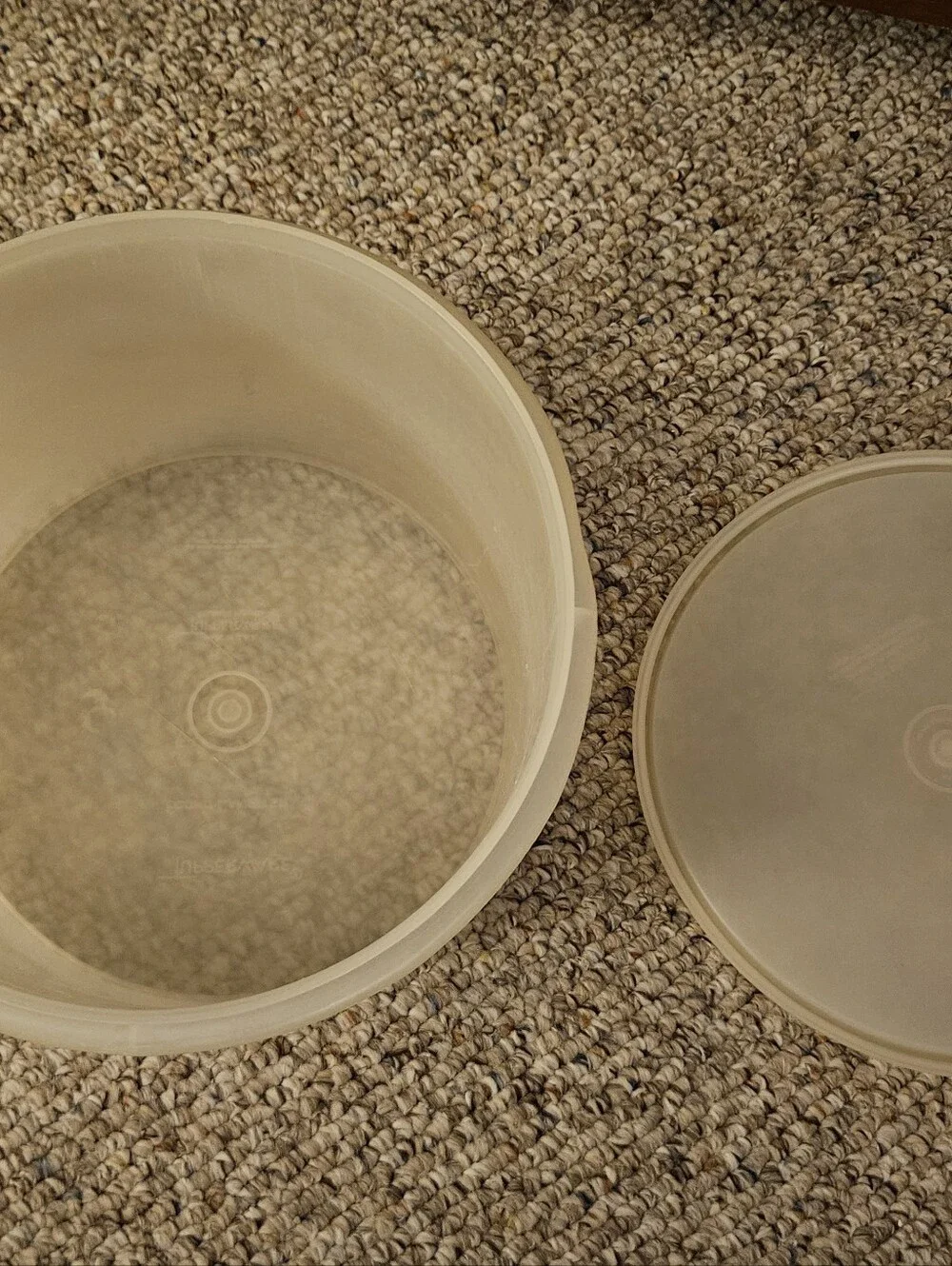 Tupperware Econo Canister 267-3